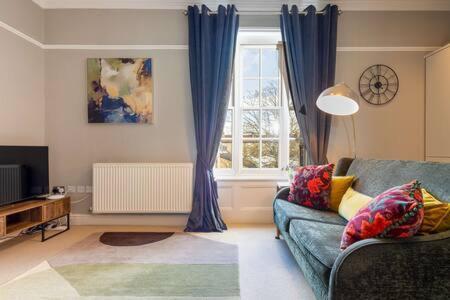 Central, Stunning 2 Bed Apartment With Parking! Cambridge  Exterior foto